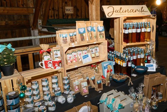 Adventmarkt im Schloss Stauff