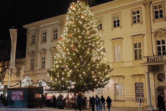 Weihnachtsmarkt am Mirabellplatz