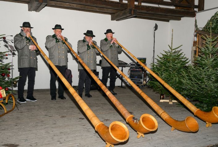 Adventmarkt im Schloss Stauff