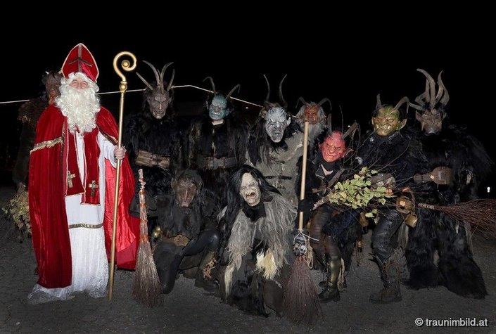 Weihnachtsmarkt im Schloss Traun