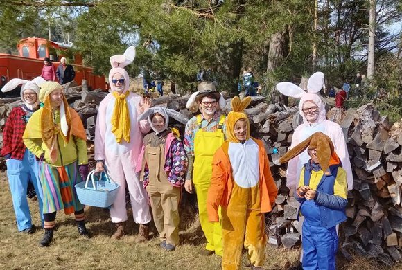 Osterhasenzüge in Heidenreichstein