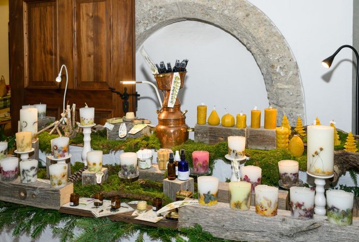 Adventmarkt im Schloss Stauff