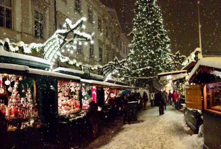 Weihnachtsmarkt am Mirabellplatz