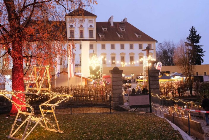Schloss Advent in Aurolzmünster