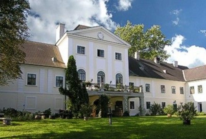 Schloss Potzneusiedl