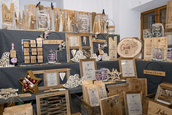 Adventmarkt im Schloss Stauff