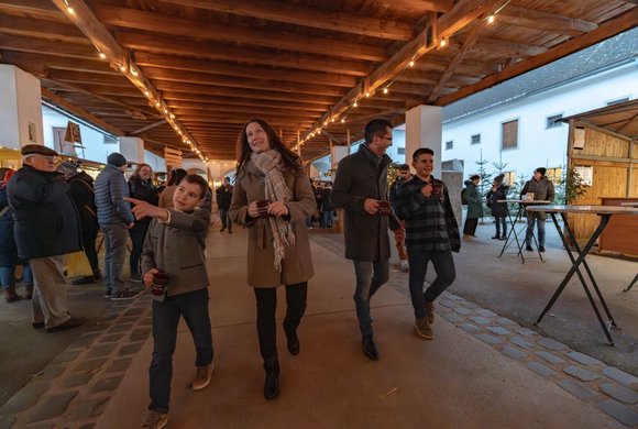 Flammende Hofweihnacht im Meierhof des Stiftes Seitenstetten