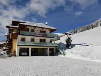 Unser Betrieb liegt auf 1.287 Meter Seehöhe in Neukirchen am...