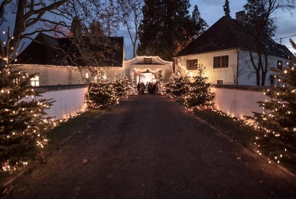 Adventmarkt im Schloss Lackenbach