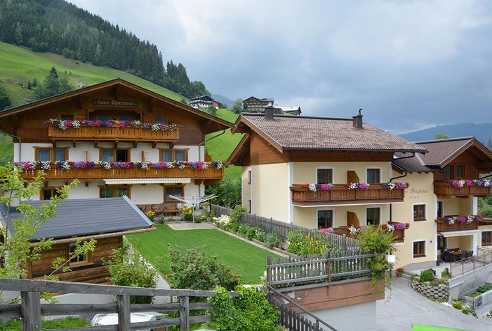 Haus Alpenrose & Haus Bergheimat